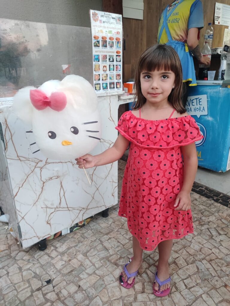 helo kitty girl