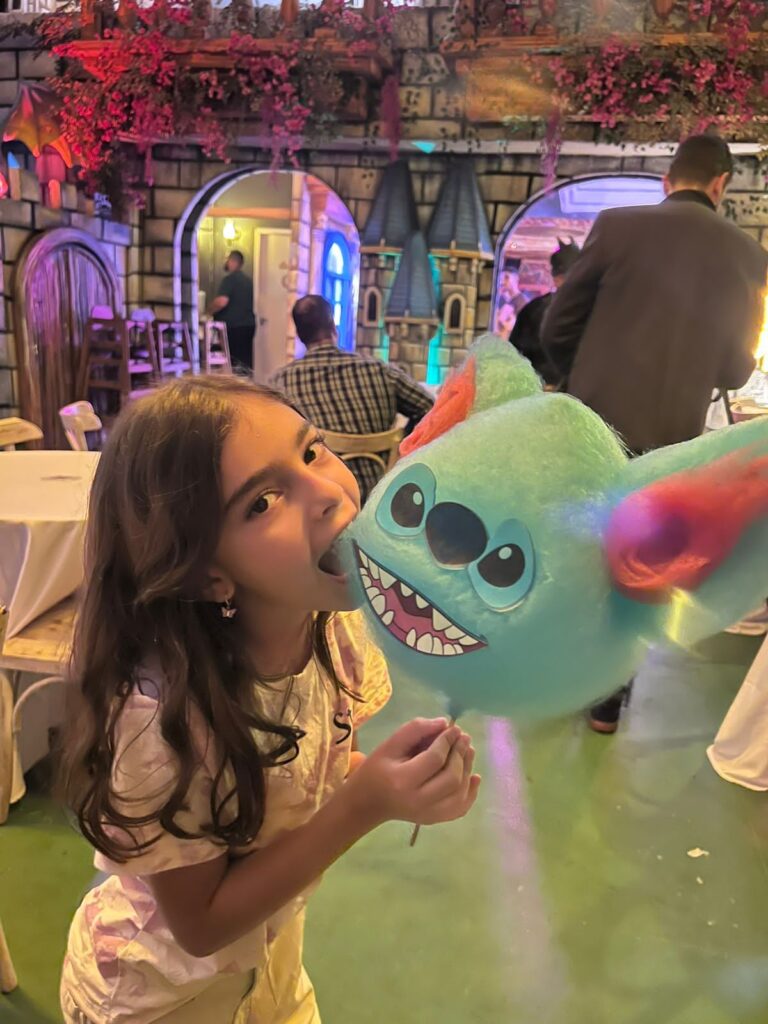 stitch sendo mordido